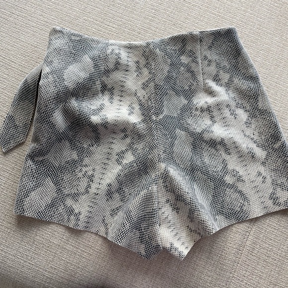 Zara Faux Snakeskin Wrap Skort - Picture 4 of 8